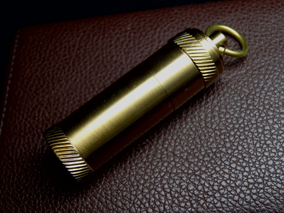 Edc 携帯用 真鍮製オイルライター 登山やキャンプに最適 大容量 ランタンとしても使用していただけます オイルライター 売買されたオークション情報 Yahooの商品情報をアーカイブ公開 オークファン Aucfan Com