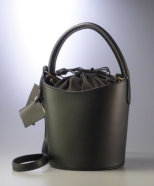 M8690【未使用】イタリア製*ペレッテリアベネタPELLETTERIA VENETA*本 