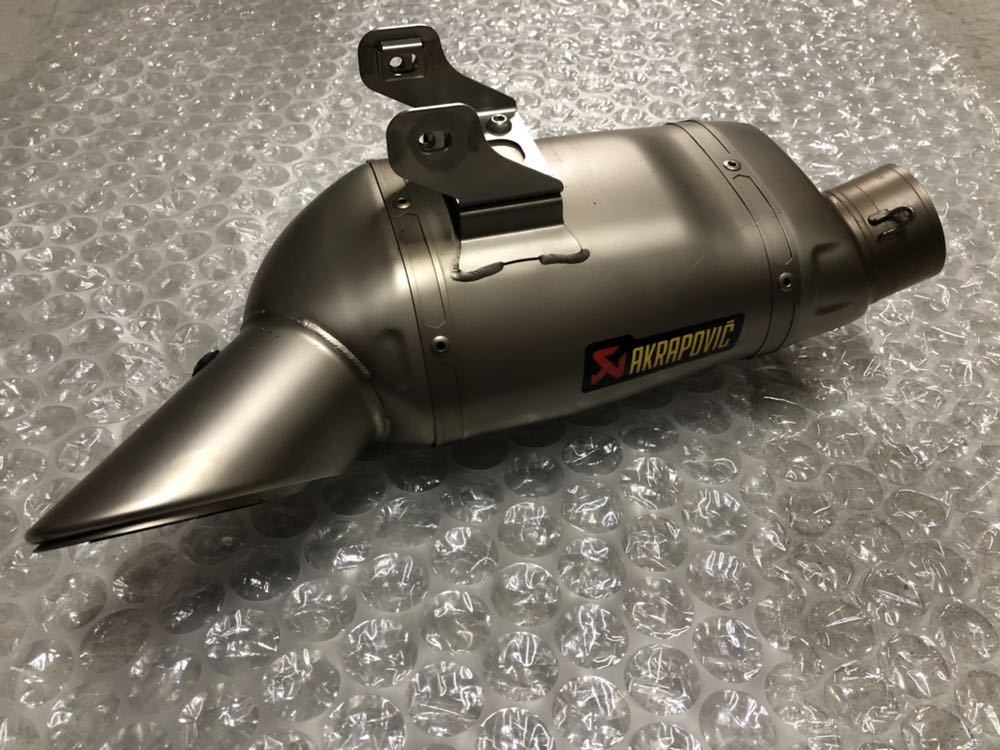 MT-09 XSR900 レーシングライン AKRAPOVIC アクラポビッチ TRACER