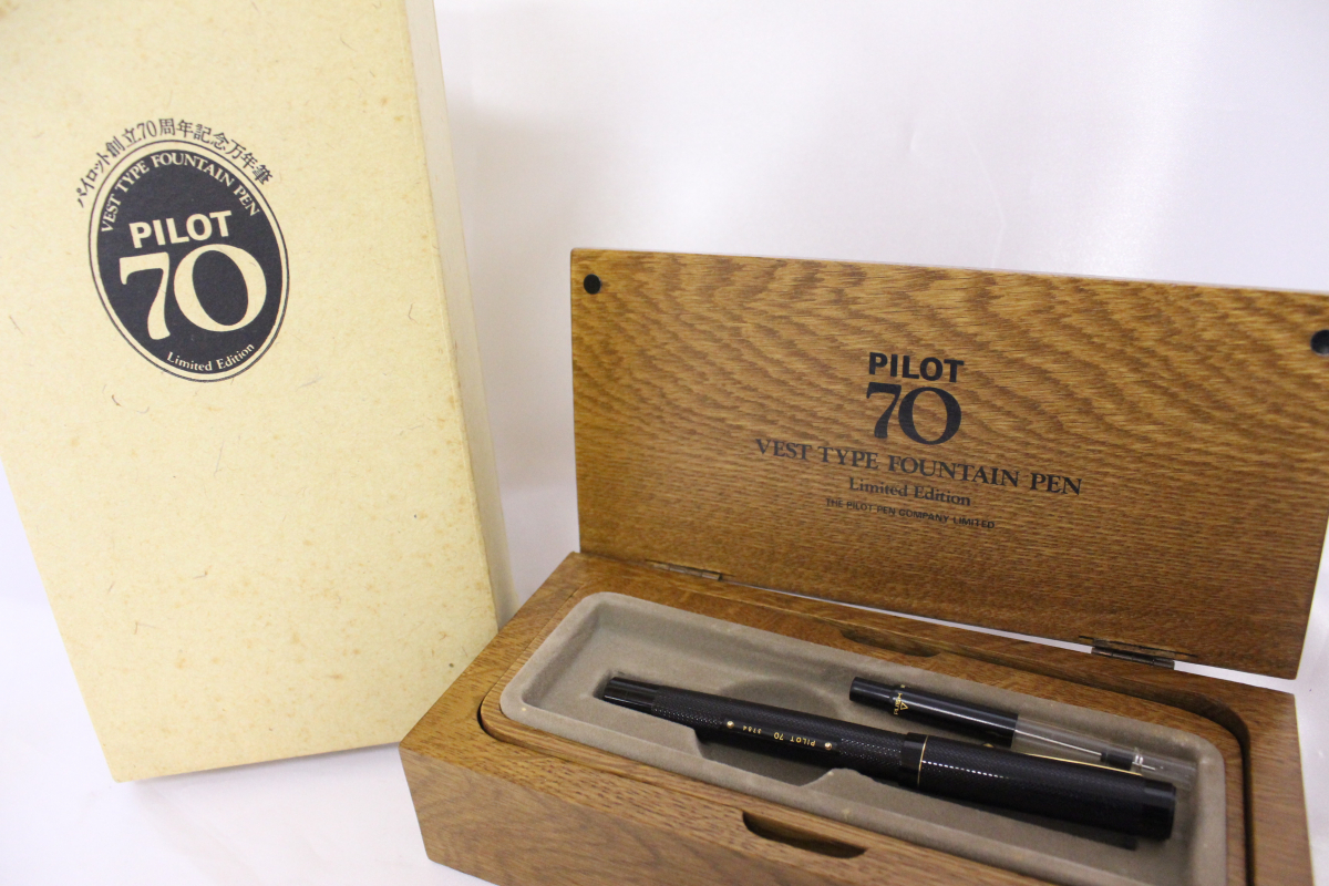 PILOT 創立70周年記念 万年筆 14K 金 パイロット FFV-3800R PILOT 万年筆 創立70周年記念品｜トレファクONLINE (パイロット