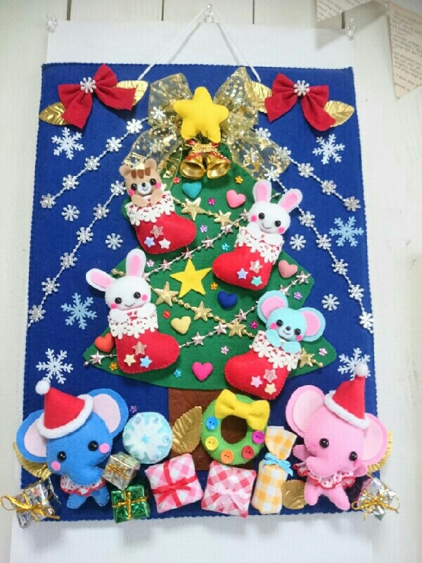 petit chaleur* ハンドメイド* フェルトリース* 冬リース* 壁飾り