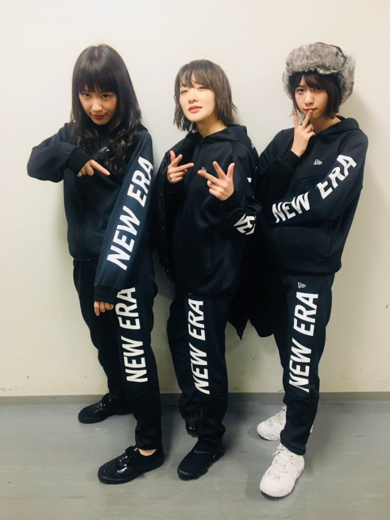 【乃木坂着用】NEW ERA ジャージ上下セット Mサイズ 送料無料 M 上下 NEW ERA Performance Apparel 乃木坂 ニューエラ