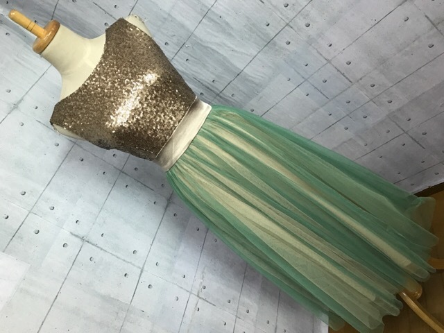 送料無料，限定セール Y15091 calin 衣装 ドレスワンピース スパンコール&times;チュール M(ワンピース)｜売買されたオークション情報、yahooの商品情報をアーカイブ公開 - オークファン ワンピース