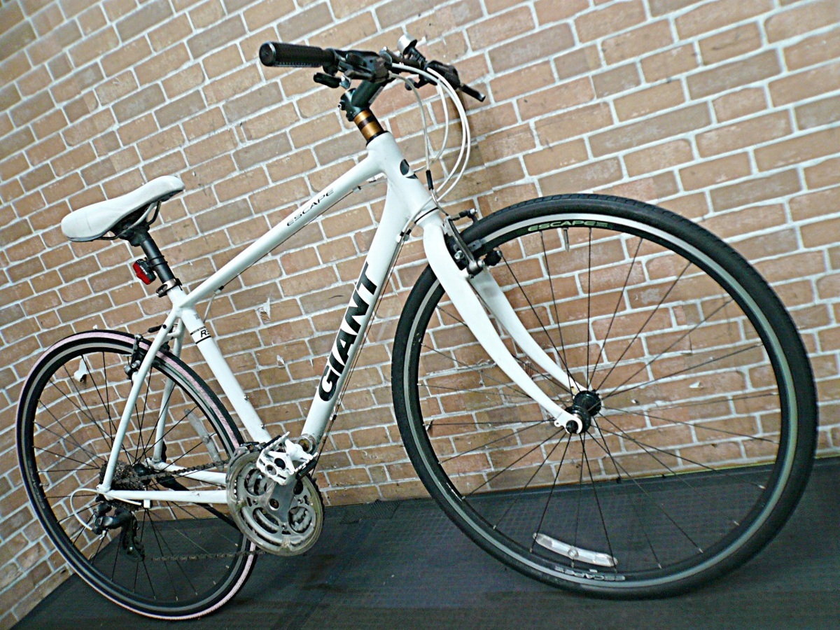クロスバイク GIANT ESCAPE R3 Sサイズ アルミフレーム 3×8 24段変速