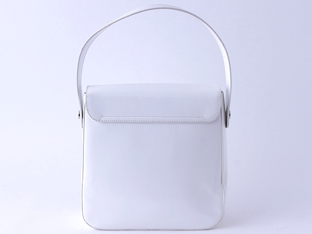 美品 Salvatore Ferragamo フェラガモ BIG ガンチーニ金具 美品 Salvatore Ferragamo フェラガモ BIG ガンチーニ金具