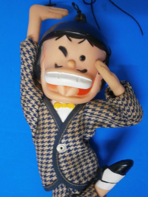 昭和レトロ　当時物　おそ松くん　イヤミ　陶器貯金箱　シェーポーズ　赤塚不二夫 おそ松くん イヤミ シェーポーズ 赤塚不二夫 年代物 ソフビ人形 【公式