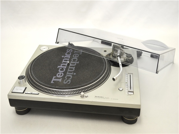  KM15 ジャンク扱 Technics テクニクス ターンテーブル/レコードプレーヤー SL-1200MK3D 通電OK/現状品 ②(パナソニック、テクニクス)｜売買されたオークション情報、yahooの商品情報をアーカイブ公 パナソニック、テクニクス