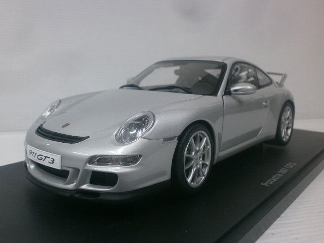 オートアート 1/18 ポルシェ 911 (997) GT3 シルバー (2514-103
