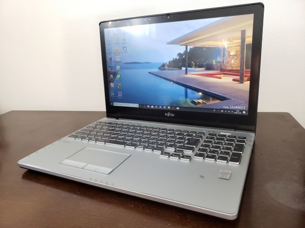 富士通 ノートパソコン・Core i7・Blu-ray・8GB/SSD256GB 家電・スマホ