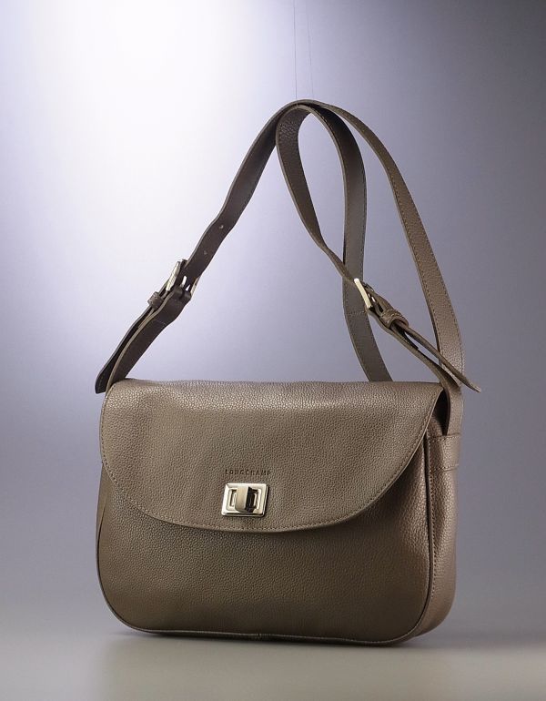 T9200【美品】フランス製*ロンシャンLONGCHAMP*ターンロック*レザー 