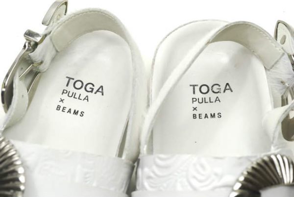 TOGA PULLA x Ray BEAMS トーガプルラ 別注 Metal emboss sandal SP 
