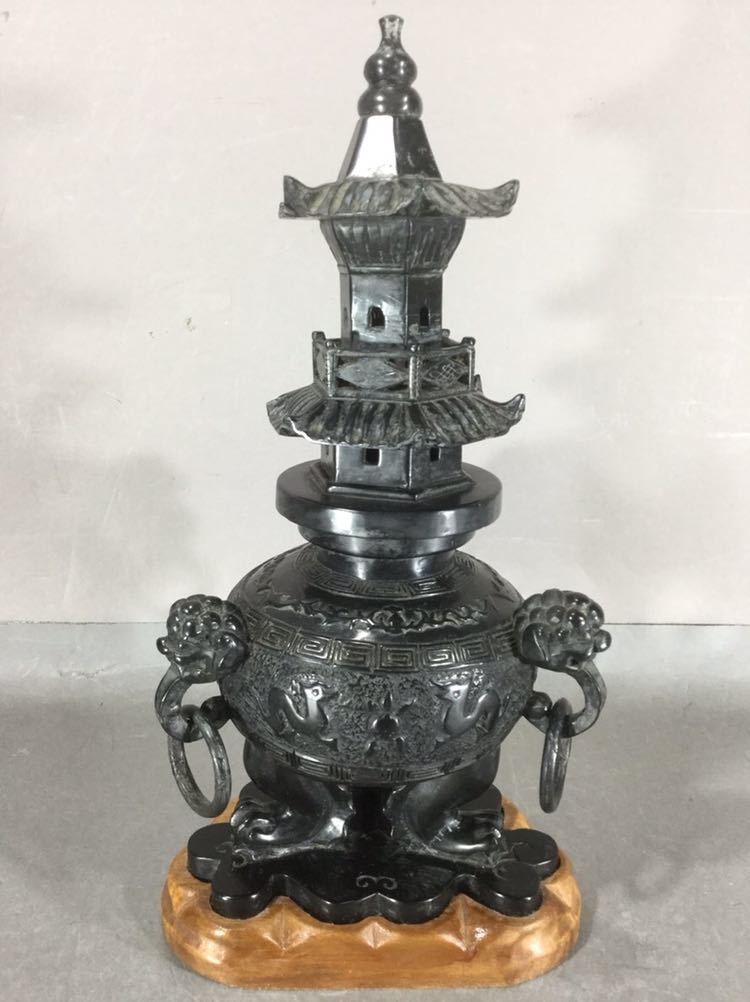 蔵出 中国美術 玉石製 細密彫刻 獅子 香炉 高さ：約31cm 宝塔 仏塔