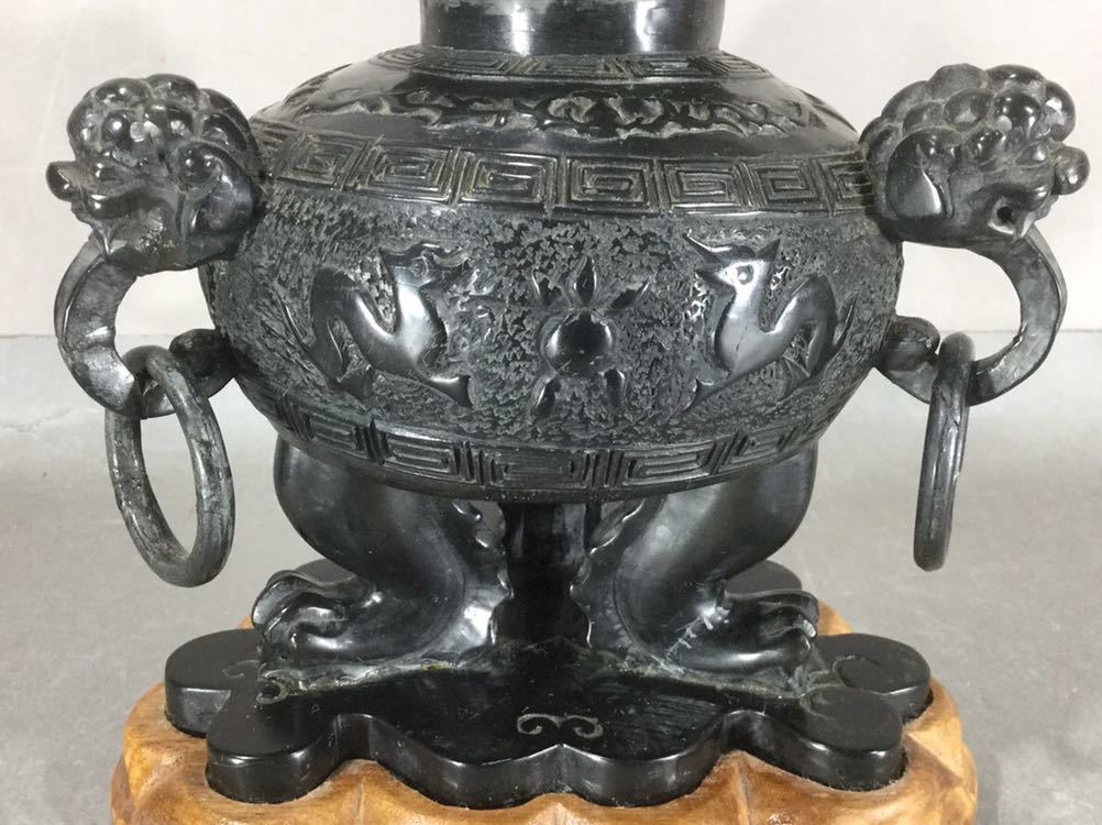 蔵出 中国美術 玉石製 細密彫刻 獅子 香炉 高さ：約31cm 宝塔 仏塔