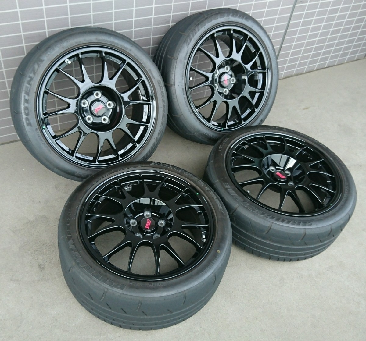 中古美品♪1台分！ WRX STI tS TYPE RA NBR 純正BBSホイール(18X8.5J+53 5/114.3 純正POTENZA RE070付き) S203 S204 TYPE RA-Rと同デザイン_1