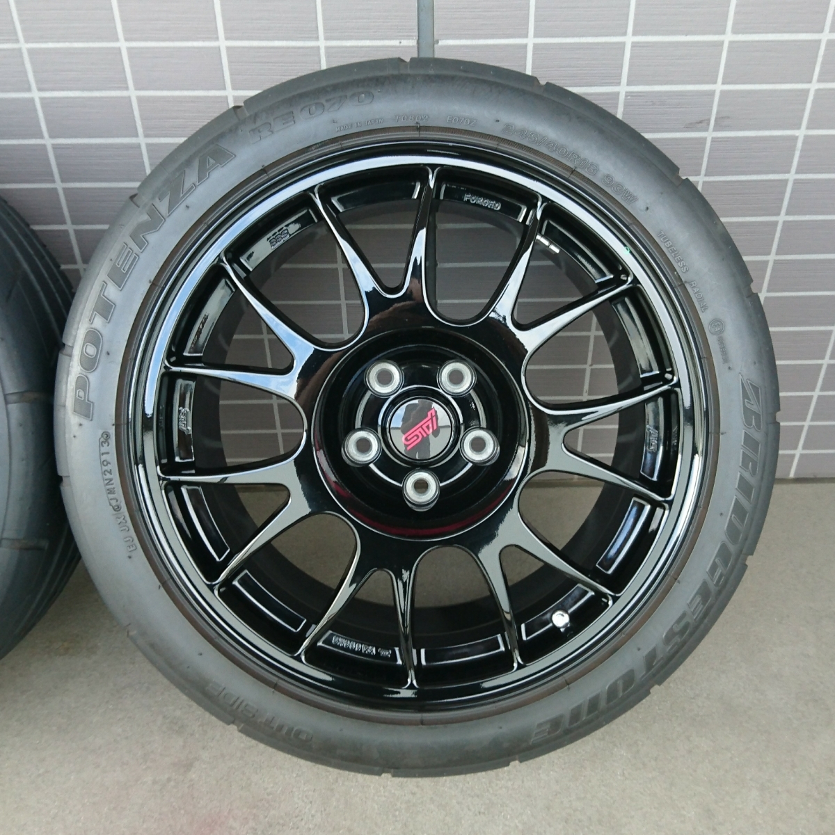 中古美品♪1台分！ WRX STI tS TYPE RA NBR 純正BBSホイール(18X8.5J+53 5/114.3 純正POTENZA RE070付き) S203 S204 TYPE RA-Rと同デザイン_7