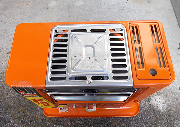 昭和レトロポップ【シャープ 石油ストーブ ペチカ HSR-24D オレンジ