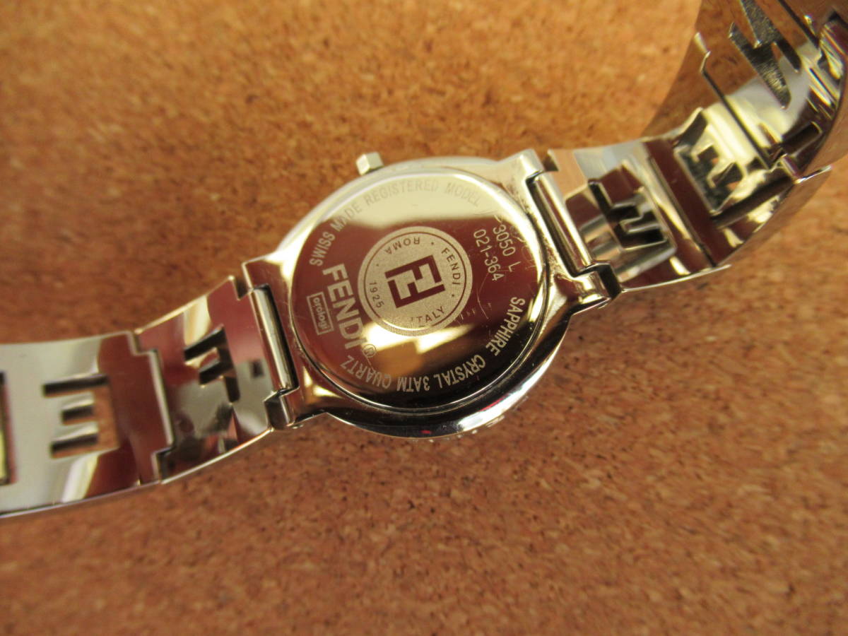 フェンディー 3050L レディースウオッチ 黒文字盤 外装リフレッシュ