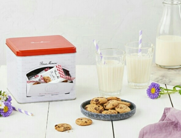 フランス購入 限定商品 ボンヌママン　Bonnne maman チョコチップクッキー&缶　お菓子ドイツ海外発送（送料1000円） ボンヌママン フランス限定・日本未販売のボンヌママンのジャムやお菓子をご フランスの通販 ボンヌママン［Bonne ボンヌママン（スイーツ・お菓子）の通販 ボンヌ・ママンに恋をして(おすすめのスイーツ紹介)｜Matsutomo