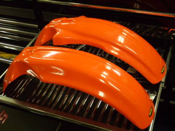 XR250R⁄600R XR250R/600R XR200R XLR250R フロントフェンダー/オレンジ