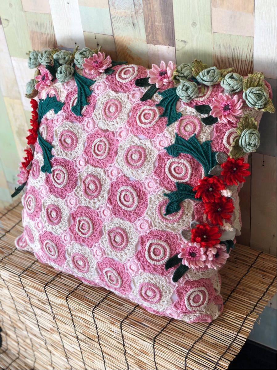 お得!!♪レース編み♪バラとガーベラの★大きなクッションカバー60×60クッション付き