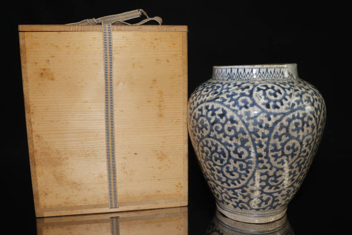 工芸品 古伊万里 蛸唐草 花瓶 染付 花器 時代物 伊万里 アンティーク