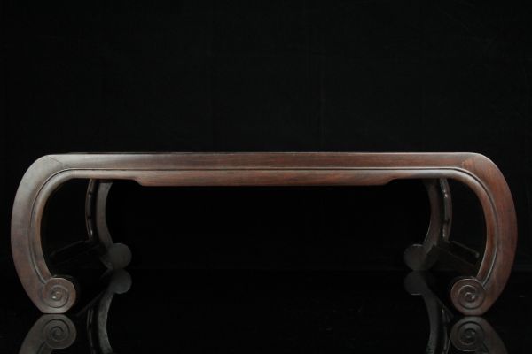 JAN124 唐木紫檀製 明式蘇特大工巻足花台 座卓 如意紋