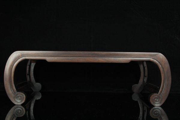 JAN124 唐木紫檀製 明式蘇特大工巻足花台 座卓 如意紋