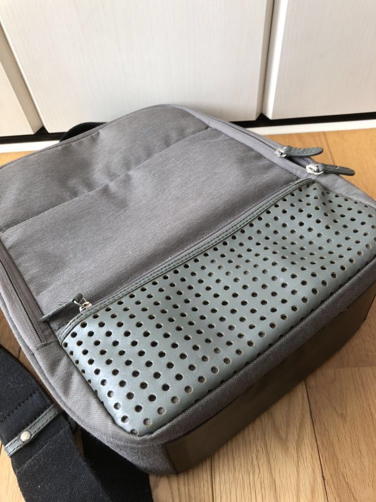 ひらくPCバッグmini