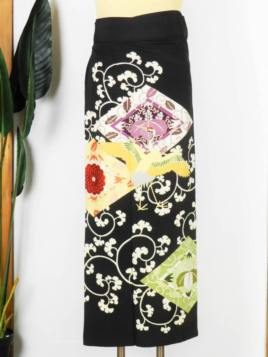 徳3315｛比翼仕立*正絹黒留袖｝☆五三の桐.紋☆手描き染*金駒刺繍の