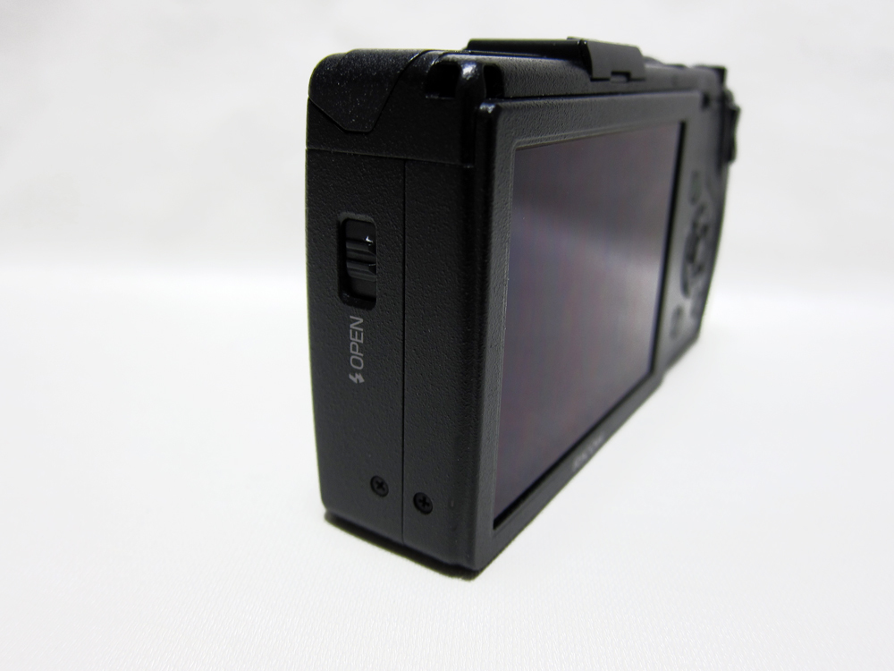 ☆ リコーGRデジタル / 充電器・電池2個 ☆ No 【公式通販】