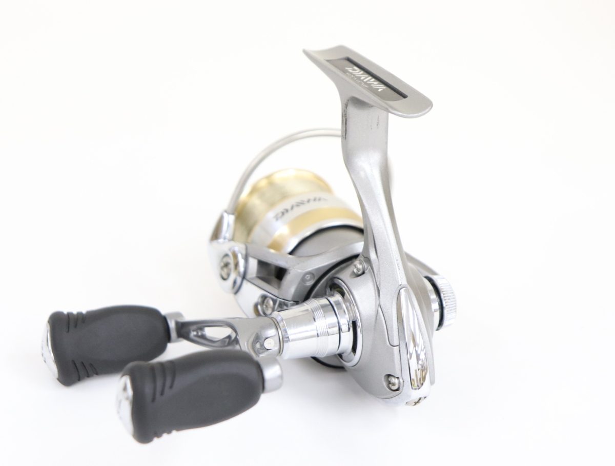 レブロス | スピニングリール (1000 0 1 ダイワ(Daiwa) LT1000S 24