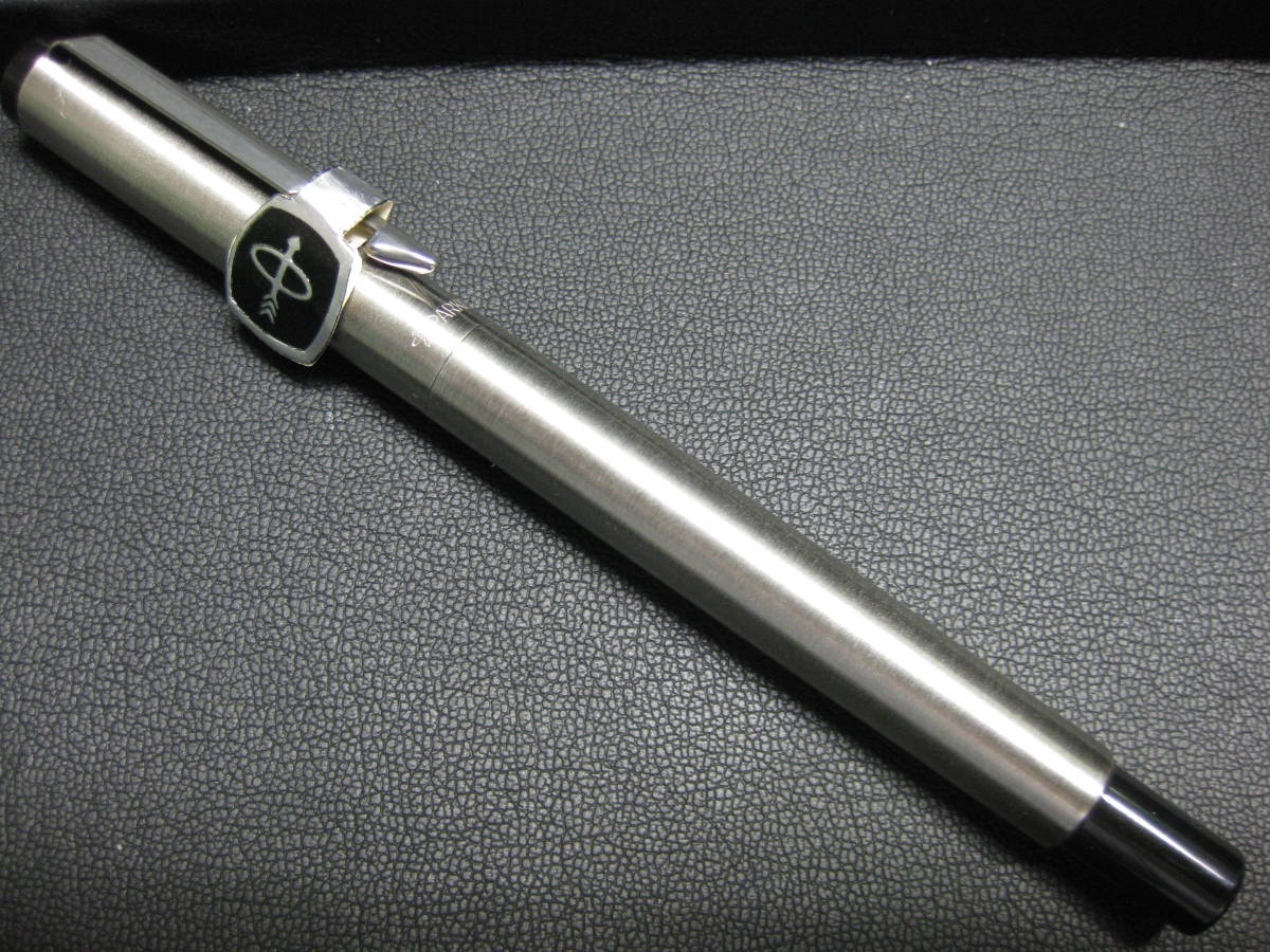 【パーカー】PARKER 万年筆★11U//ボールペン★111U//シャープペン★11U MADE IN UK. ペンケース付 未使用 長期保管品_3