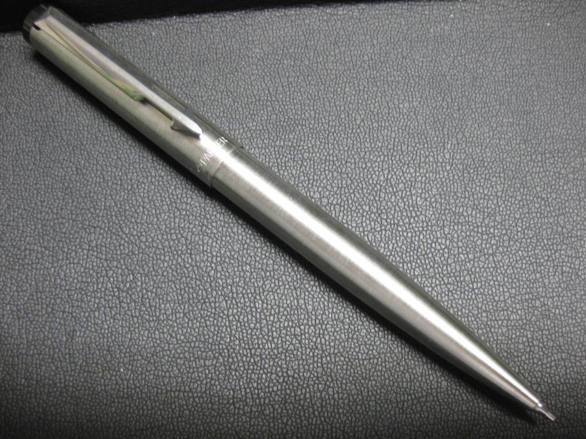【パーカー】PARKER 万年筆★11U//ボールペン★111U//シャープペン★11U MADE IN UK. ペンケース付 未使用 長期保管品_4
