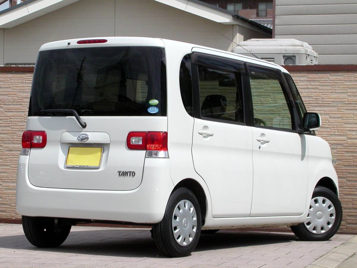 ムーヴ ETC ダイハツ 車検超長い！32年10月まで！ 4WDの価格・性能 2018