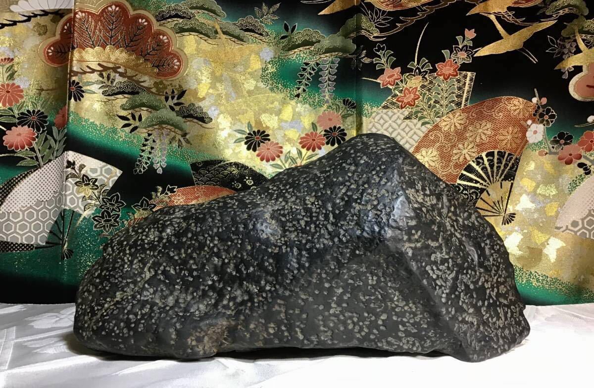 瀬田川梨地石 水石 瀬田川梨地真黒石 特別なあなたに特別な自然美術