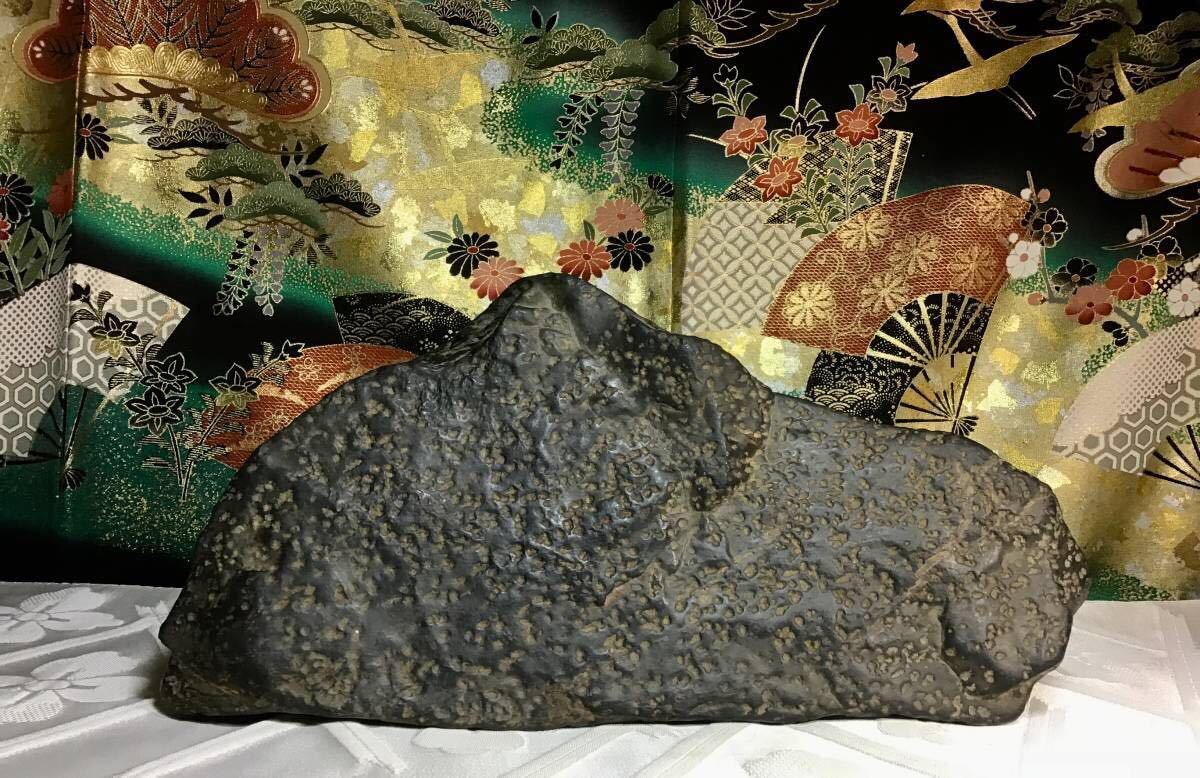 瀬田川梨地石 水石 瀬田川梨地真黒石 特別なあなたに特別な自然美術