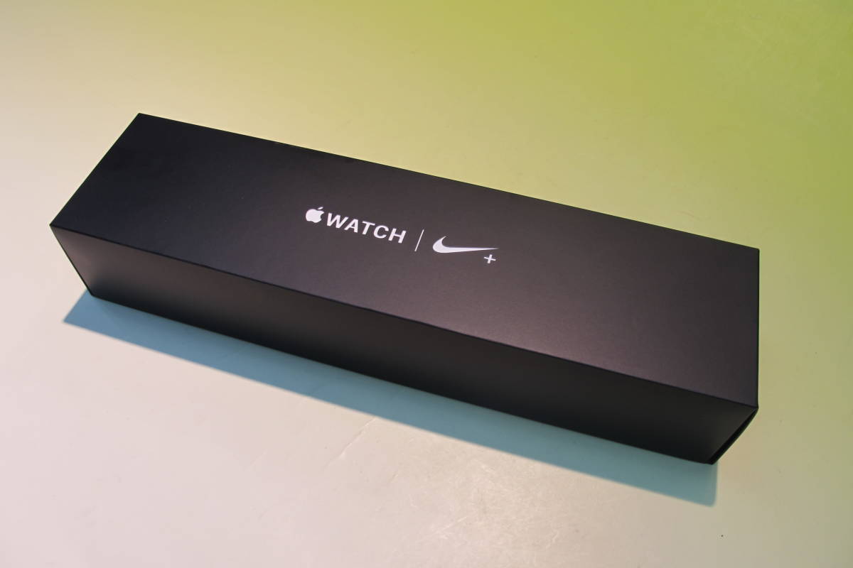 【美品】Apple Watch Nike+ SERIES4 GPSモデル 40mm MU6J2J/A