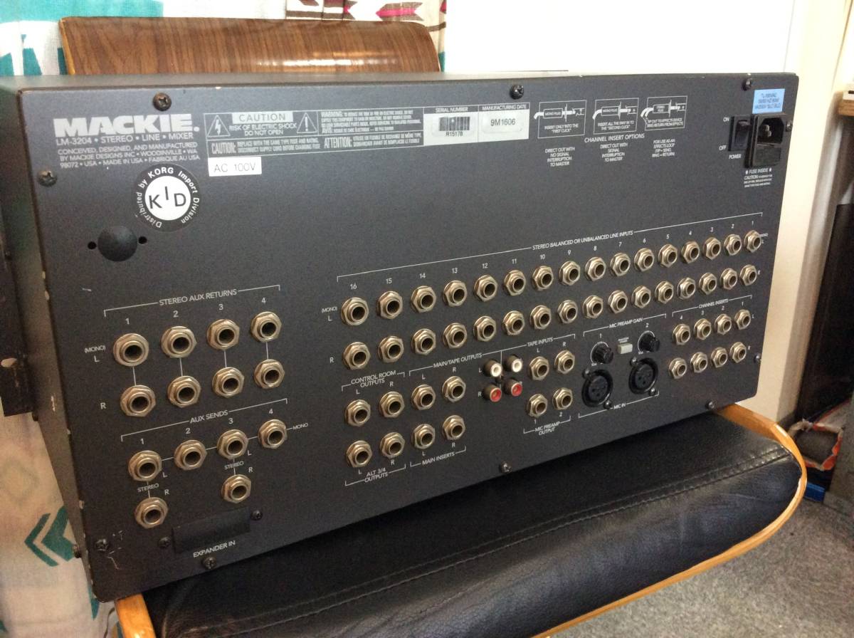 ◇MACKIE LM-3204 16chラインミキサー 通電確認のみノーチェック品の