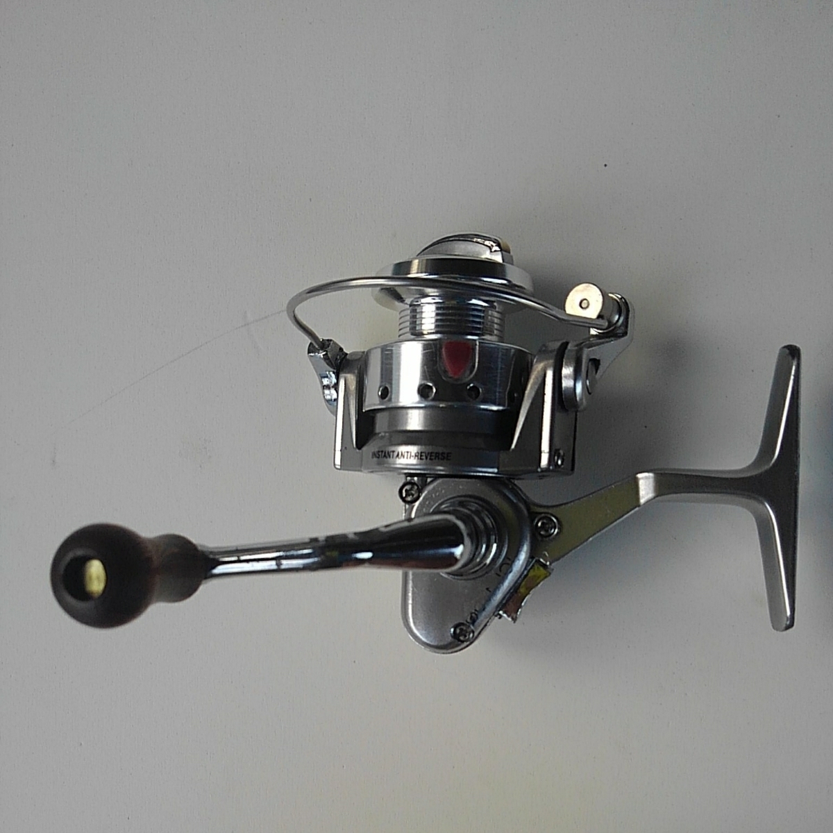 小型スピニングリール ワカサギほか小物釣り用 スピニングリール 売買されたオークション情報 Yahooの商品情報をアーカイブ公開 オークファン Aucfan Com