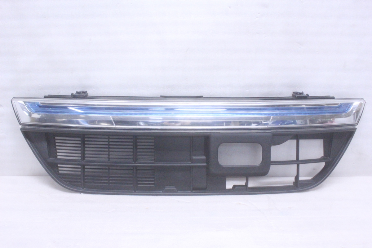 95-295☆後期 LED LA600S/LA610S タントカスタム☆フロントグリル 
