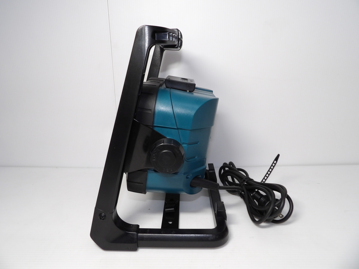 F496 △ makita マキタ 充電式LEDスタンドライト ML805 本体のみ 動作確認済み
