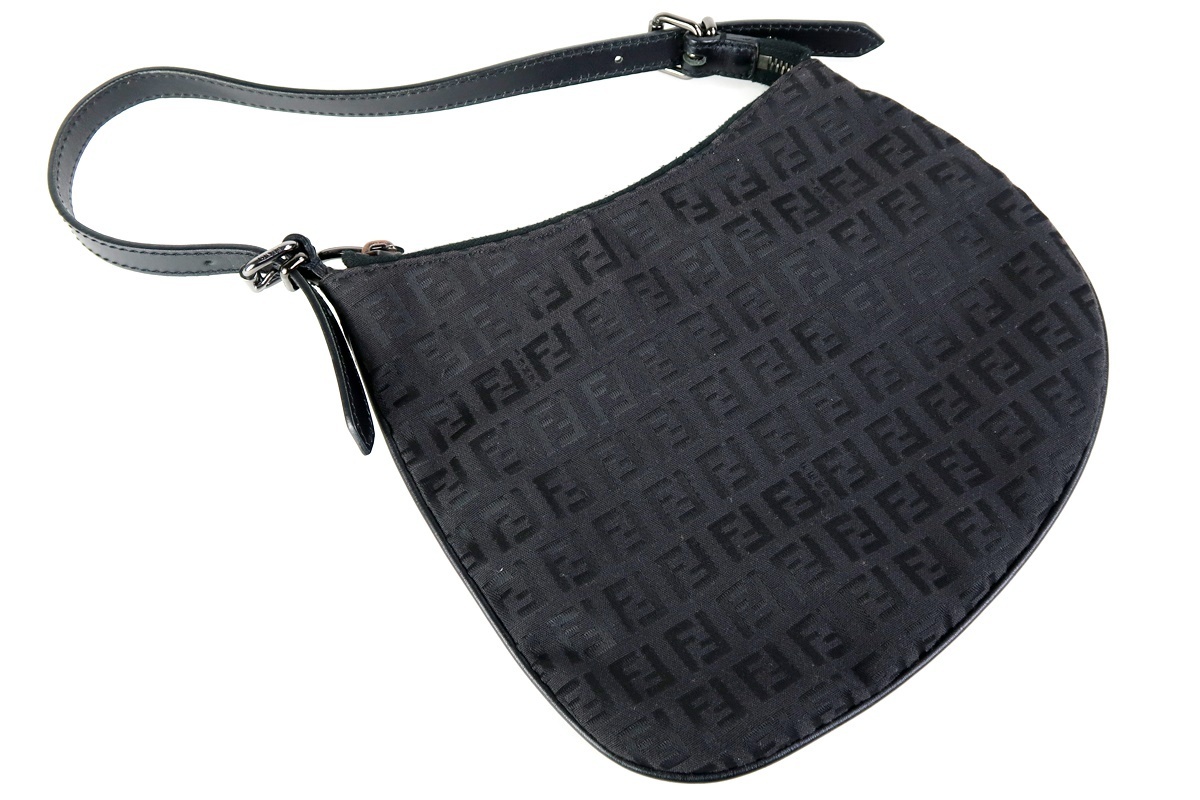 美品】FENDI フェンディ ミニズッカ柄 ショルダーポーチ バッグ 
