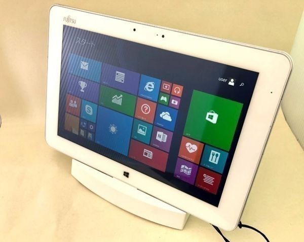 ☆美品☆ARROWS TAB Q584/H☆Windows タブレット☆FARQ02003☆FT115