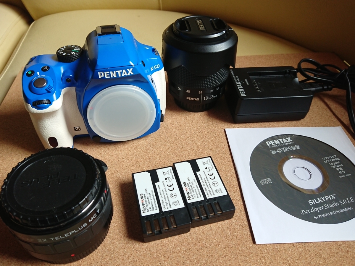 PENTAX K-50 オーダーカラー 青×白 おまけ付 公式通販 K-30 ボディ 白
