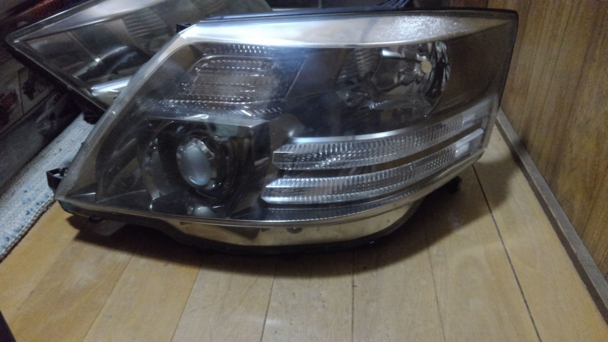 アルファード HID ヘッドライト 後期 純正 10系 左右セット 0 10 