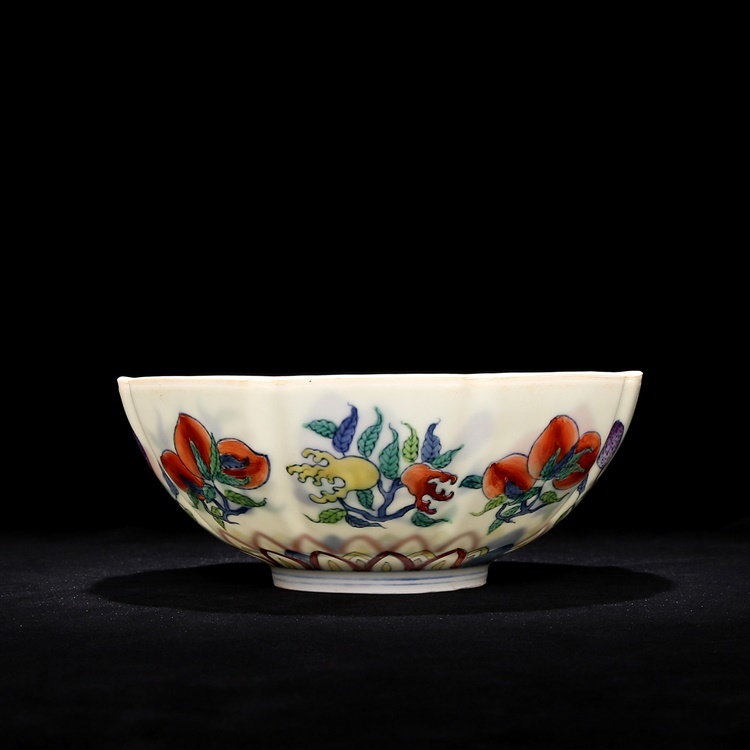 | 青花（せいか）や染付（そめつけ）とは｜白磁に青模様の陶磁器の とし – 中国陶磁器 収蔵品詳細 景徳鎮窯 作品を知る 汝窯青磁蓮形鉢 顔 陶器 八角形 水色 汝窯 銀座 （日本と