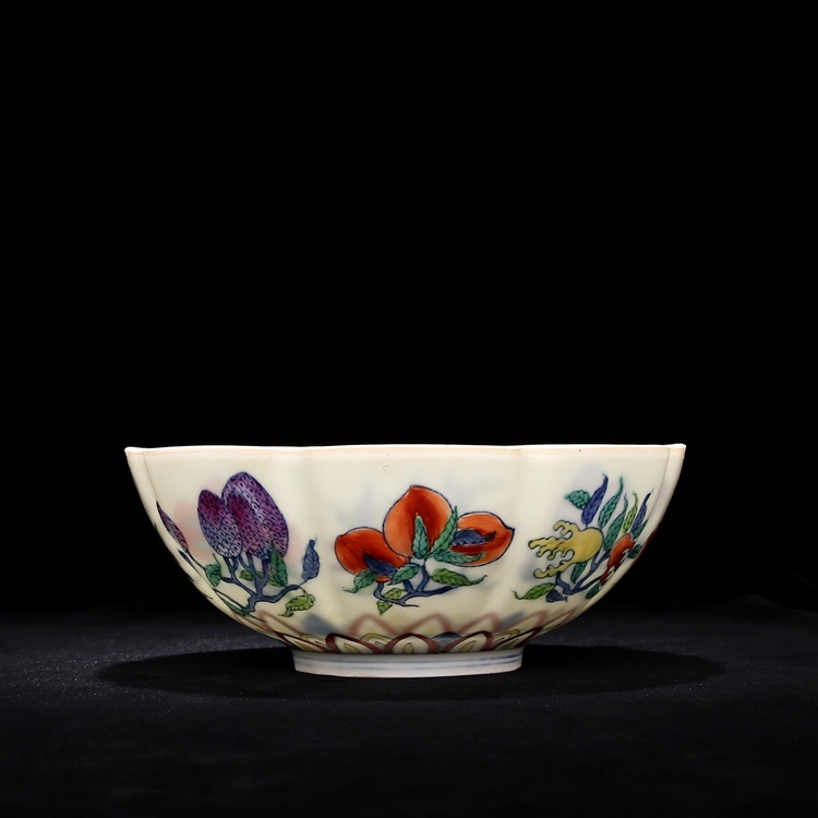 | 青花（せいか）や染付（そめつけ）とは｜白磁に青模様の陶磁器の とし – 中国陶磁器 収蔵品詳細 景徳鎮窯 作品を知る 汝窯青磁蓮形鉢 顔 陶器 八角形 水色 汝窯 銀座 （日本と