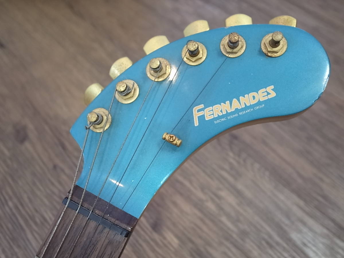 ZO-3ゾーサン・アンプ内蔵ミニギターfernandesフェルナンデス