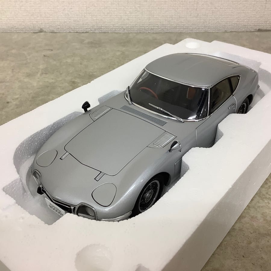 オートアート 1/18 78743 トヨタ 2000GT クーペ シルバー / ミニカー