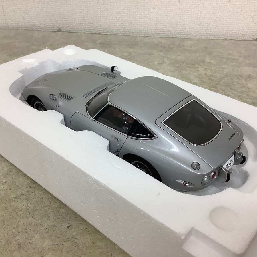 オートアート 1/18 78743 トヨタ 2000GT クーペ シルバー / ミニカー